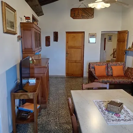 G&g House