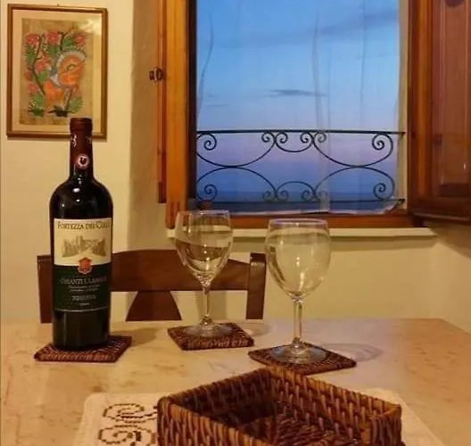 Deliziosa Casetta Con Splendida Vista Sulle Colline E Il Mare Appartement *